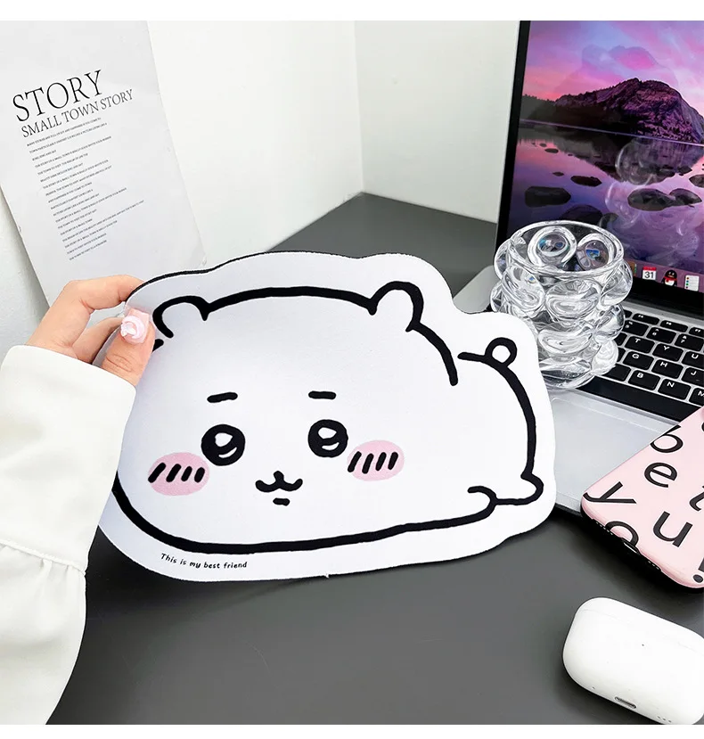 Chiikawa Cartoon Jiyi Usagi Ha - Leather Desk Pad 评论和价格